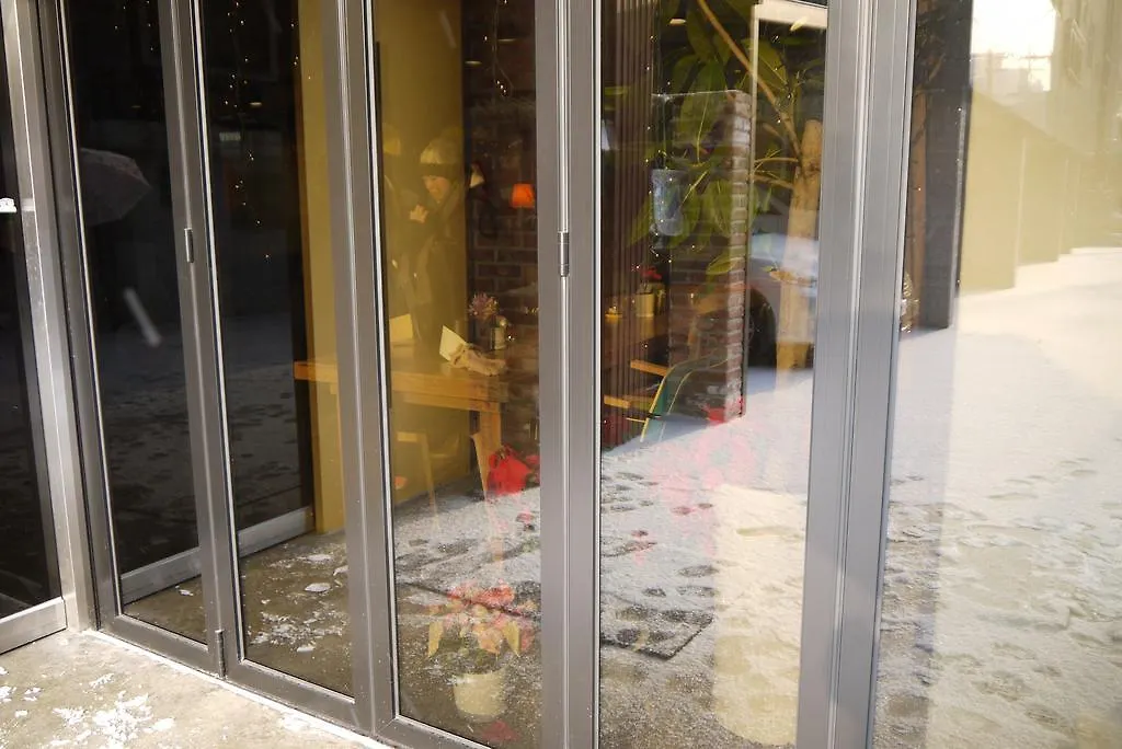 Lee & No Guesthouse Hongdae Σεούλ Νότια Κορέα