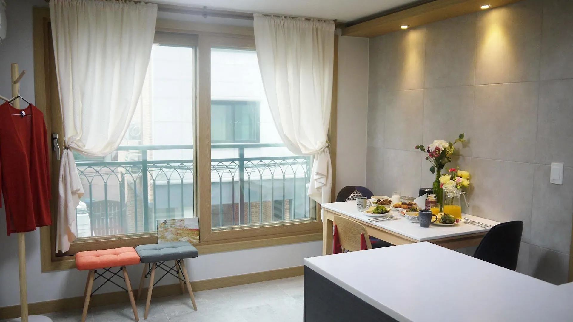 Lee & No Guesthouse Hongdae Σεούλ Πανσιόν