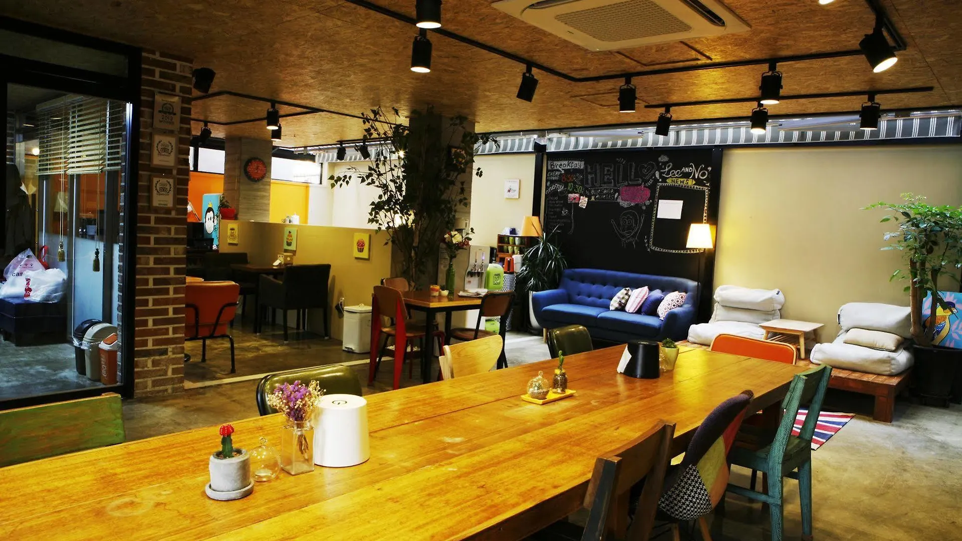 Lee & No Guesthouse Hongdae Σεούλ 2*,
